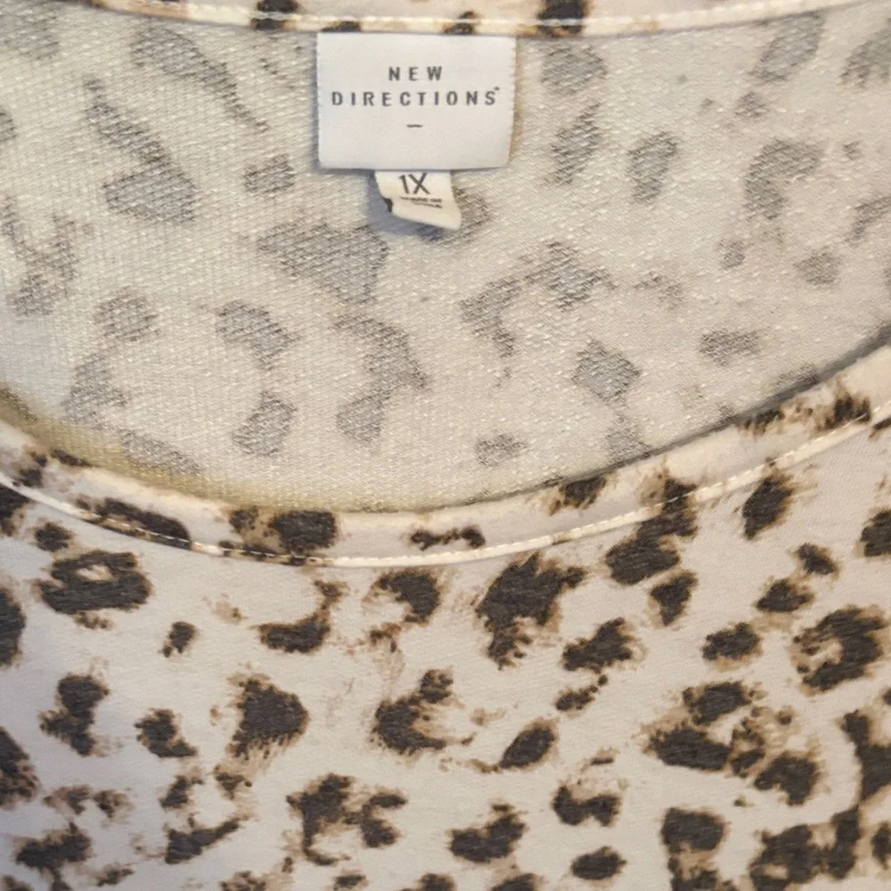 New Directions Cream and Brown Leopard Print Long Sleeve Top❤️3/20$ - Picture 3 of 8